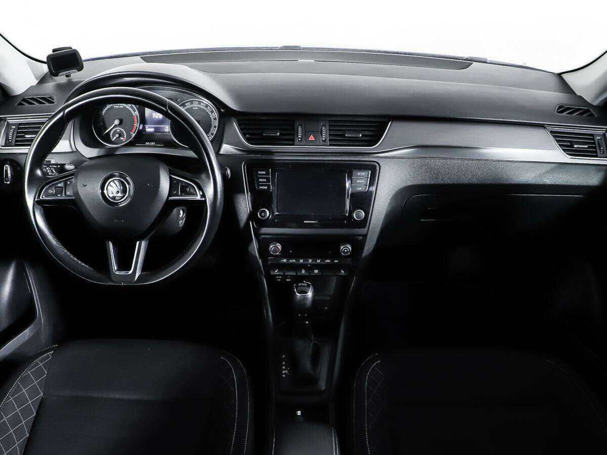 Купить Skoda Rapid с пробегом. Фото: #12