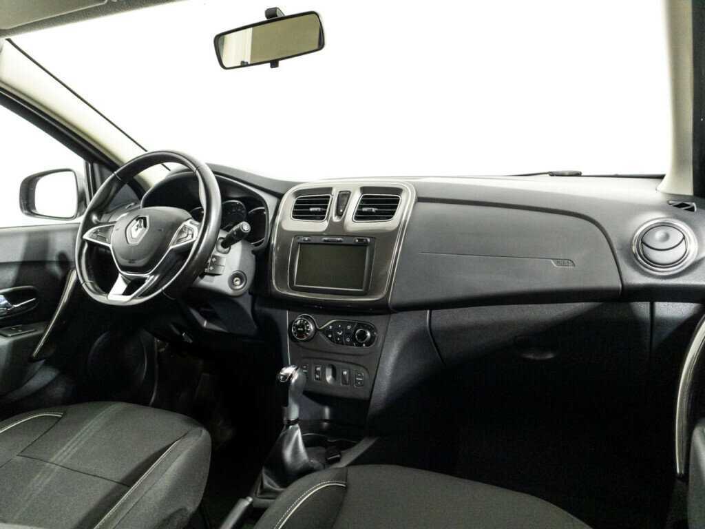 Купить Renault Sandero с пробегом. Фото: #8