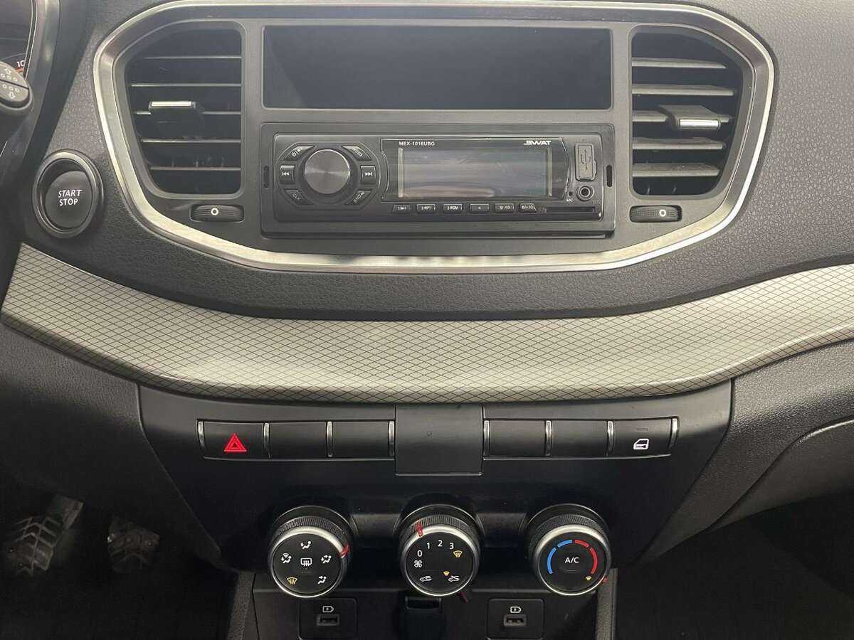 Купить Lada (ВАЗ) Vesta с пробегом. Фото: #11