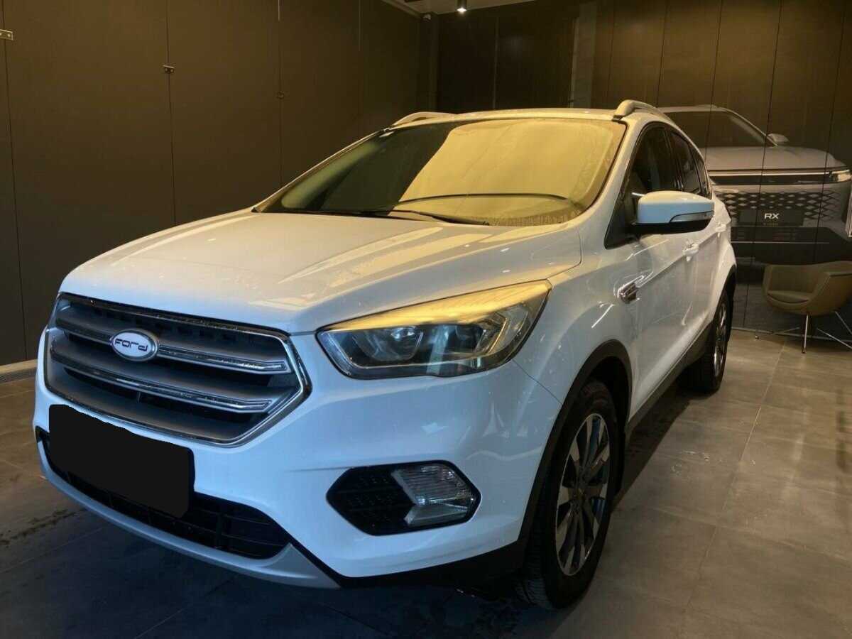 Купить Ford Kuga с пробегом. Фото: #1