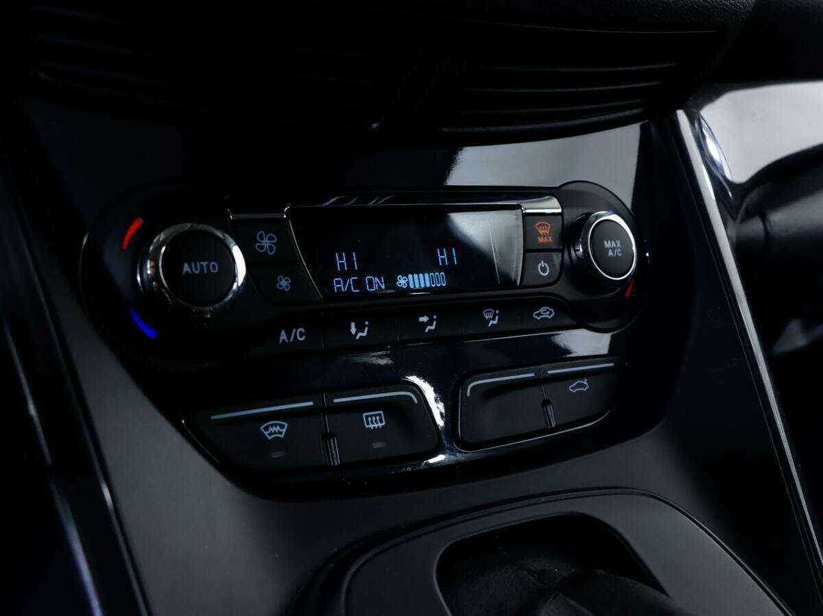 Купить Ford Kuga с пробегом. Фото: #10