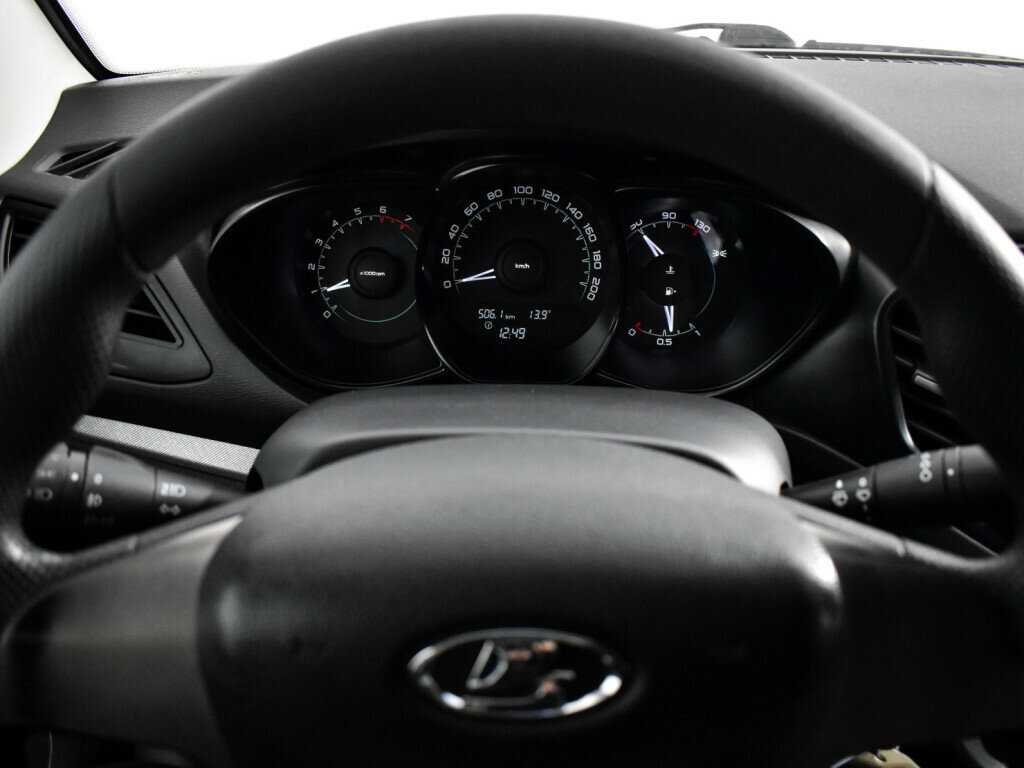 Купить Lada (ВАЗ) Vesta с пробегом. Фото: #17