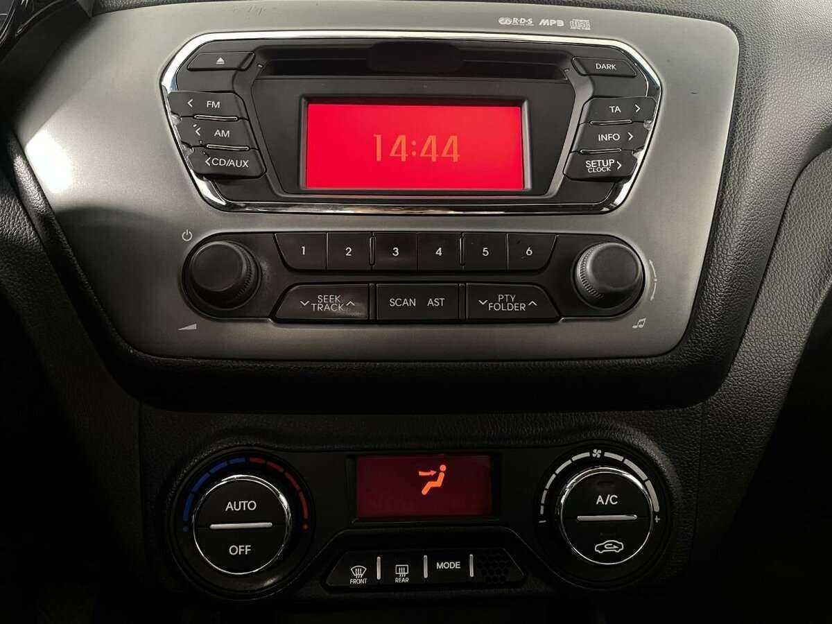 Купить Kia Rio с пробегом. Фото: #11
