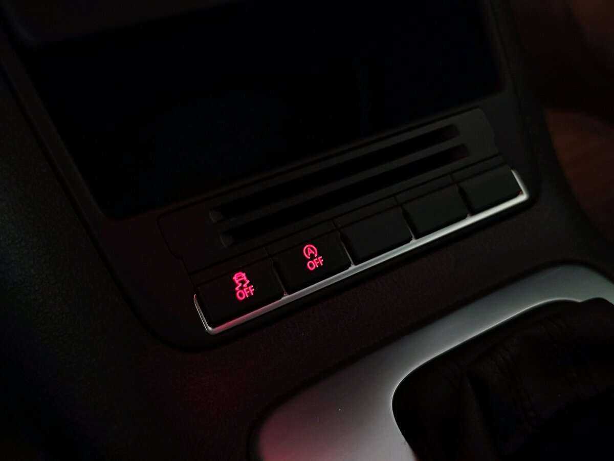 Купить Volkswagen Tiguan с пробегом. Фото: #12