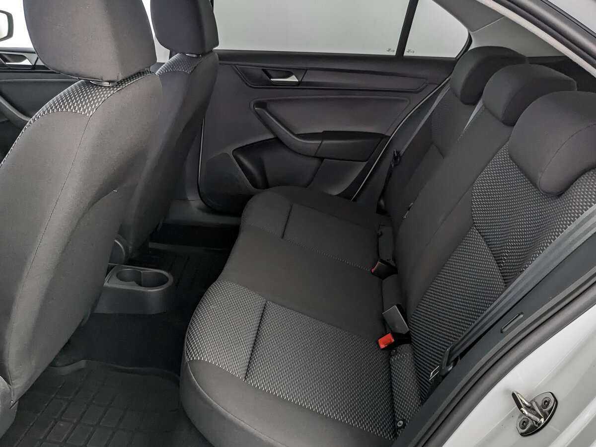 Купить Volkswagen Polo с пробегом. Фото: #13