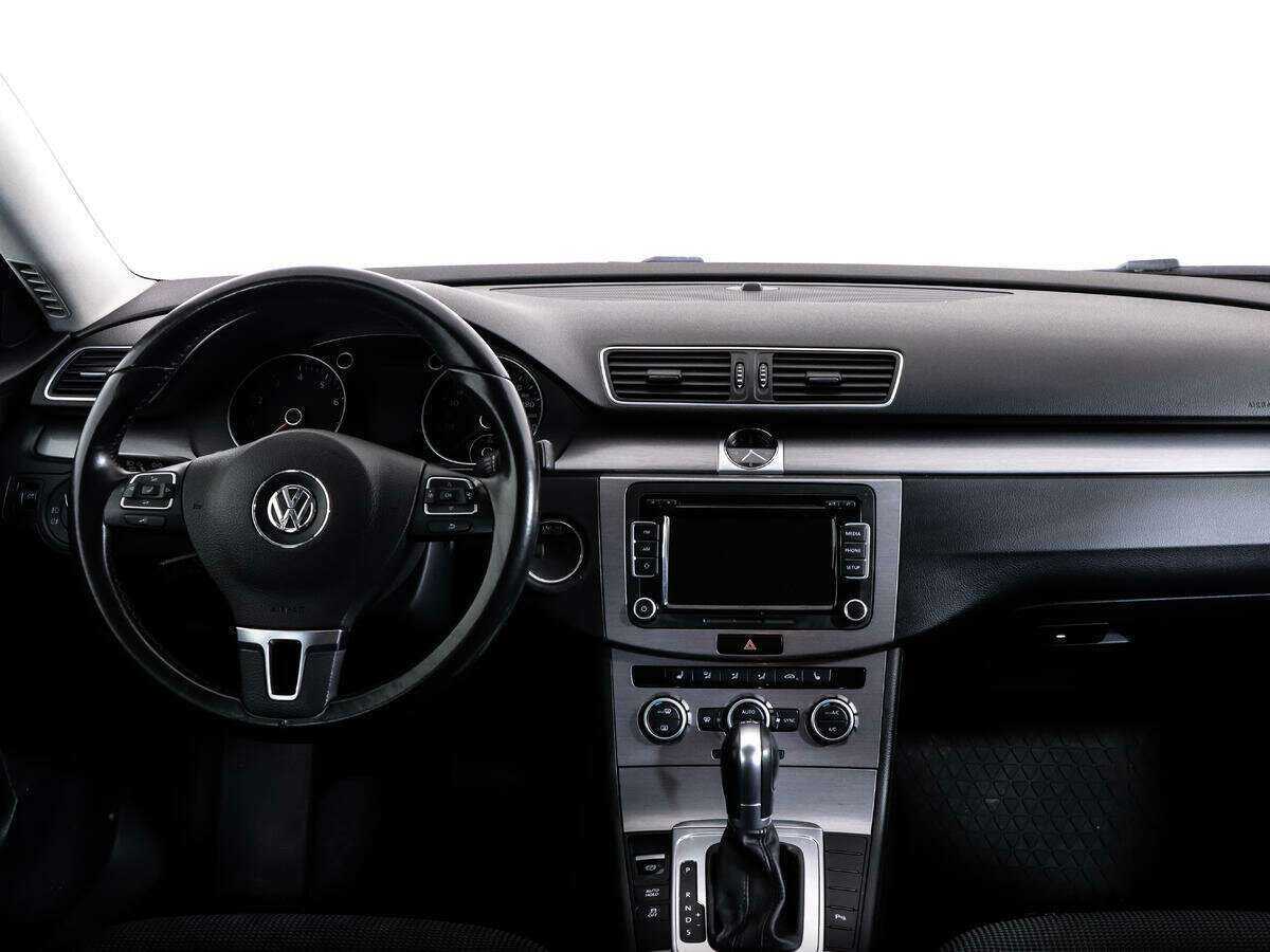 Купить Volkswagen Passat с пробегом. Фото: #8