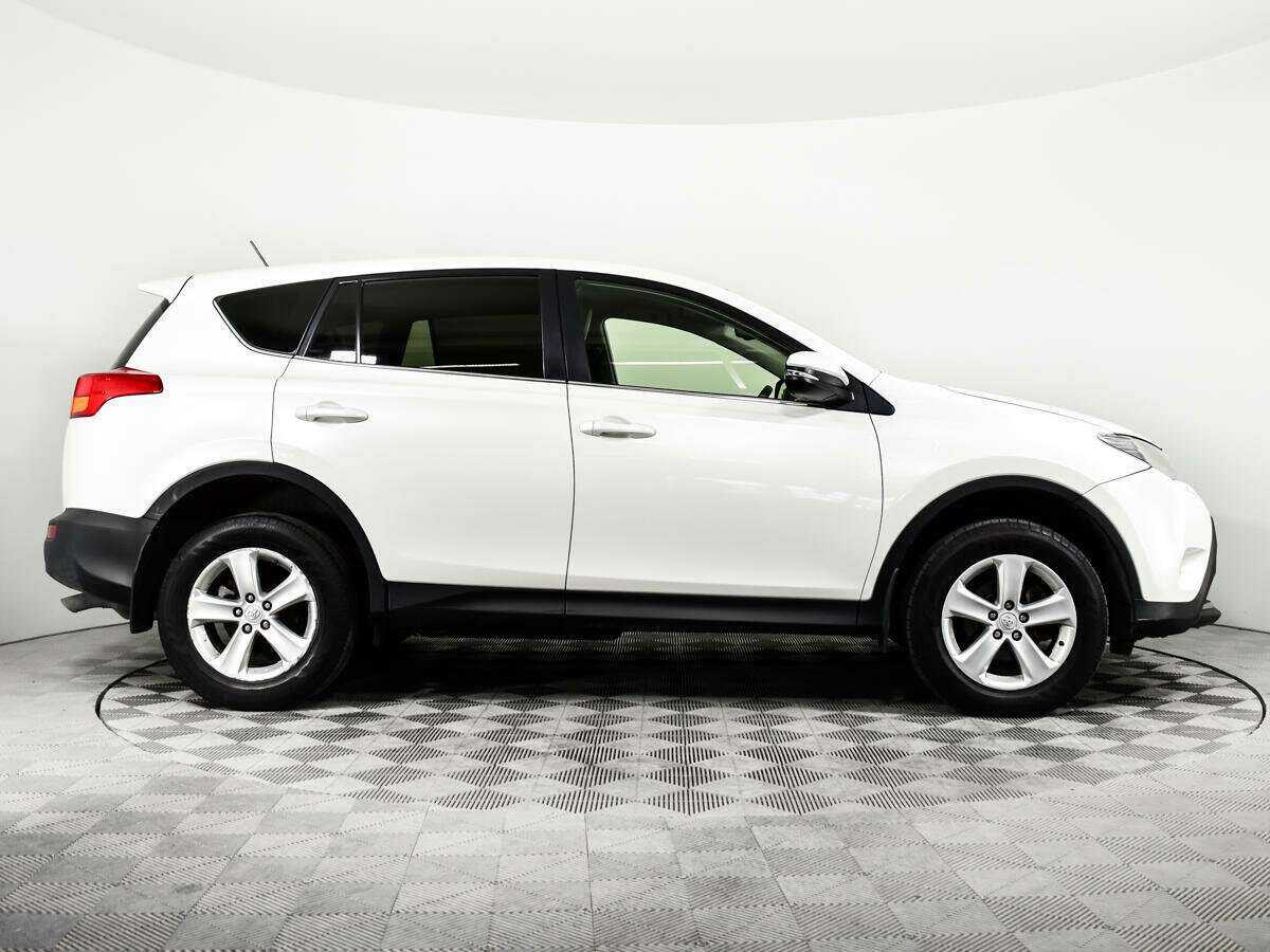 Купить Toyota RAV4 с пробегом. Фото: #3