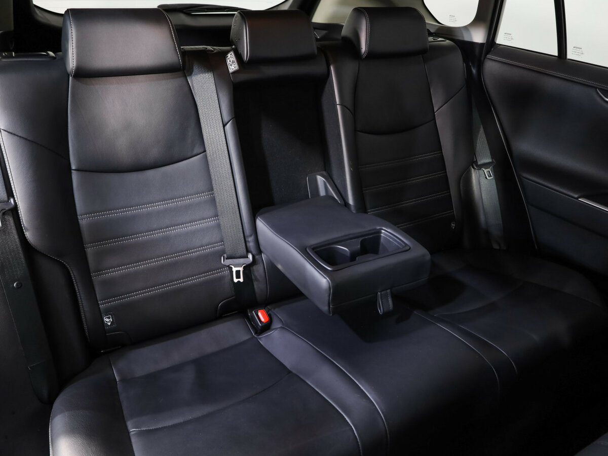 Купить Toyota RAV4 с пробегом. Фото: #21