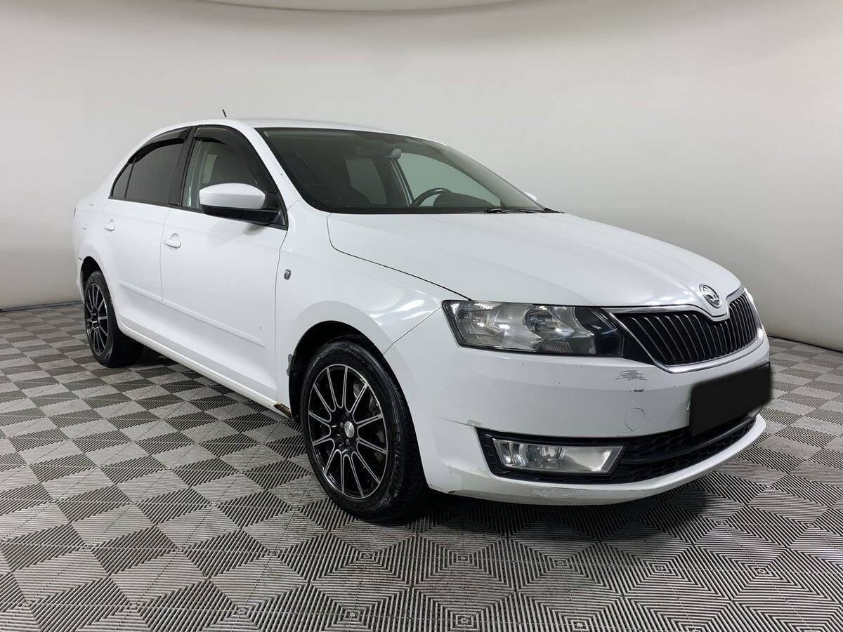 Купить Skoda Rapid с пробегом. Фото: #2