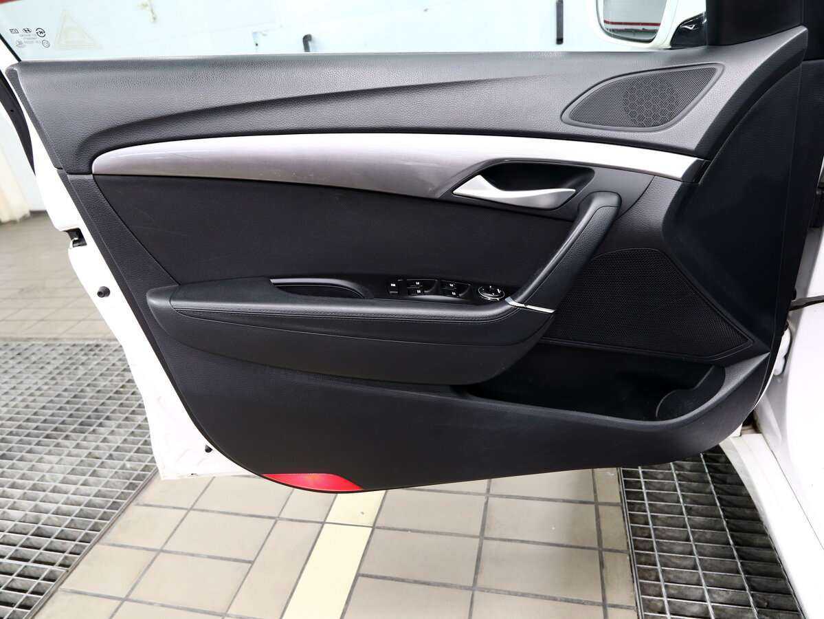 Купить Hyundai i40 с пробегом. Фото: #7