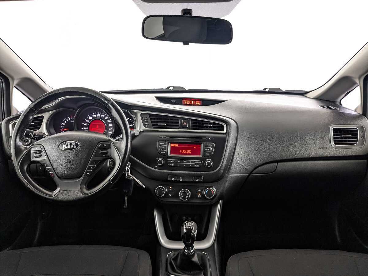 Купить Kia Ceed с пробегом. Фото: #9