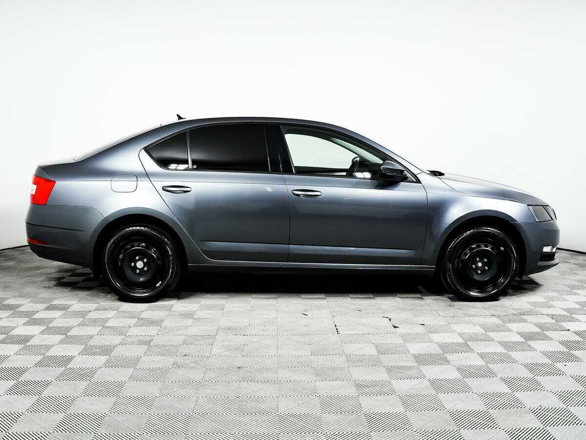 Купить Skoda Octavia с пробегом. Фото: #3