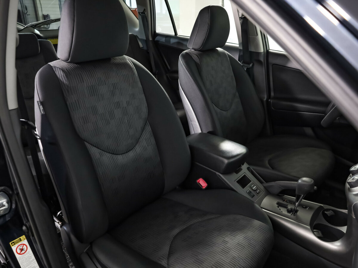 Купить Toyota RAV4 с пробегом. Фото: #6