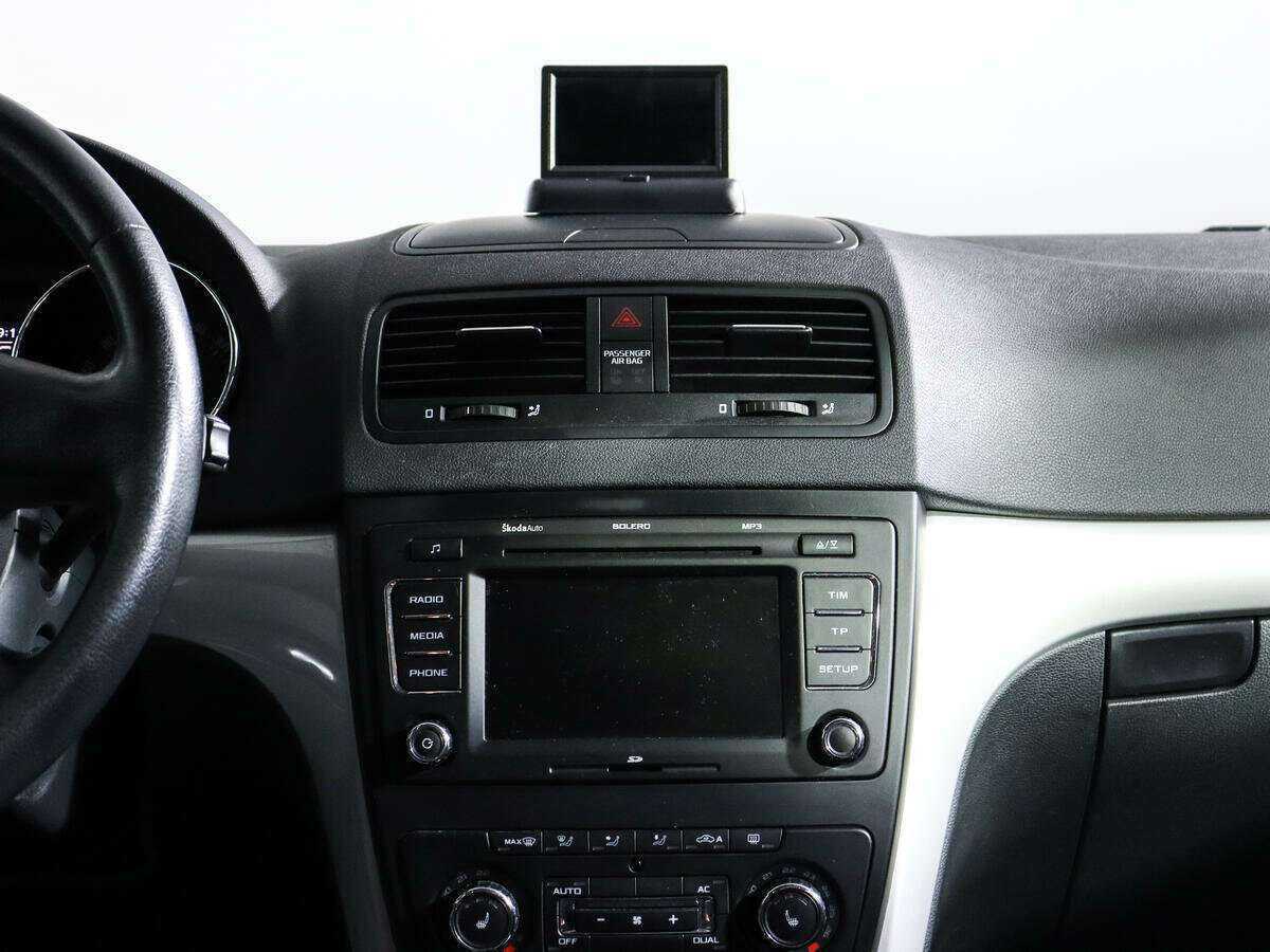 Купить Skoda Yeti с пробегом. Фото: #9