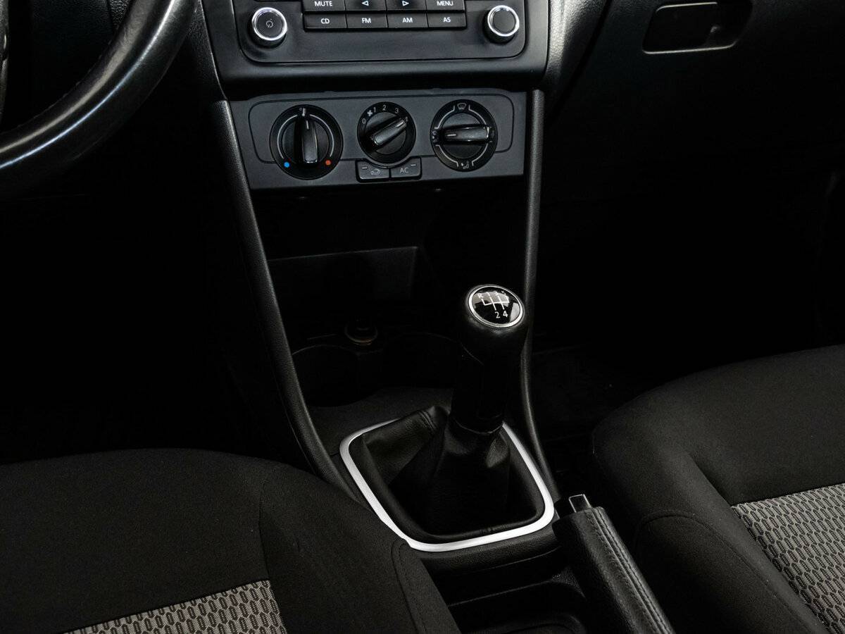 Купить Volkswagen Polo с пробегом. Фото: #11