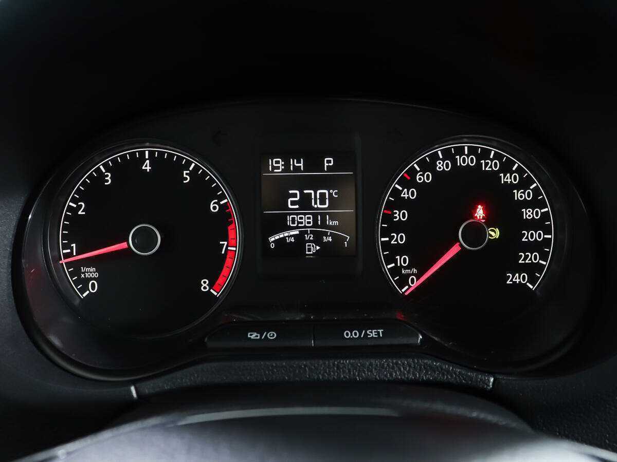Купить Volkswagen Polo с пробегом. Фото: #13