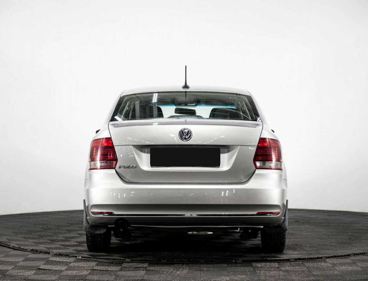 Купить Volkswagen Polo с пробегом. Фото: #4