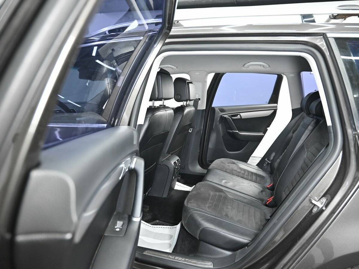 Купить Volkswagen Passat с пробегом. Фото: #13