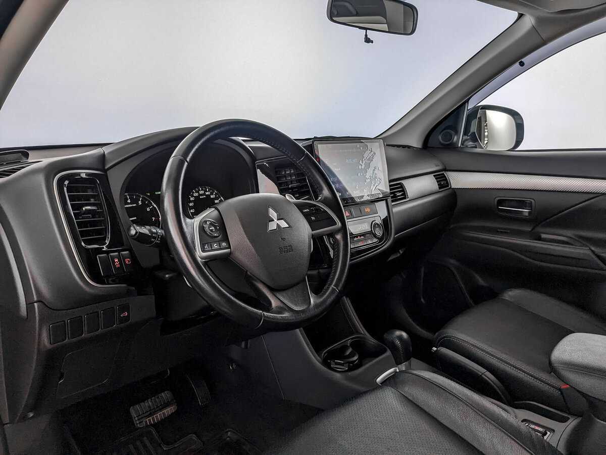 Купить Mitsubishi Outlander с пробегом. Фото: #13