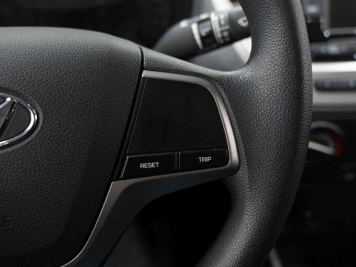 Купить Hyundai Solaris с пробегом. Фото: #12