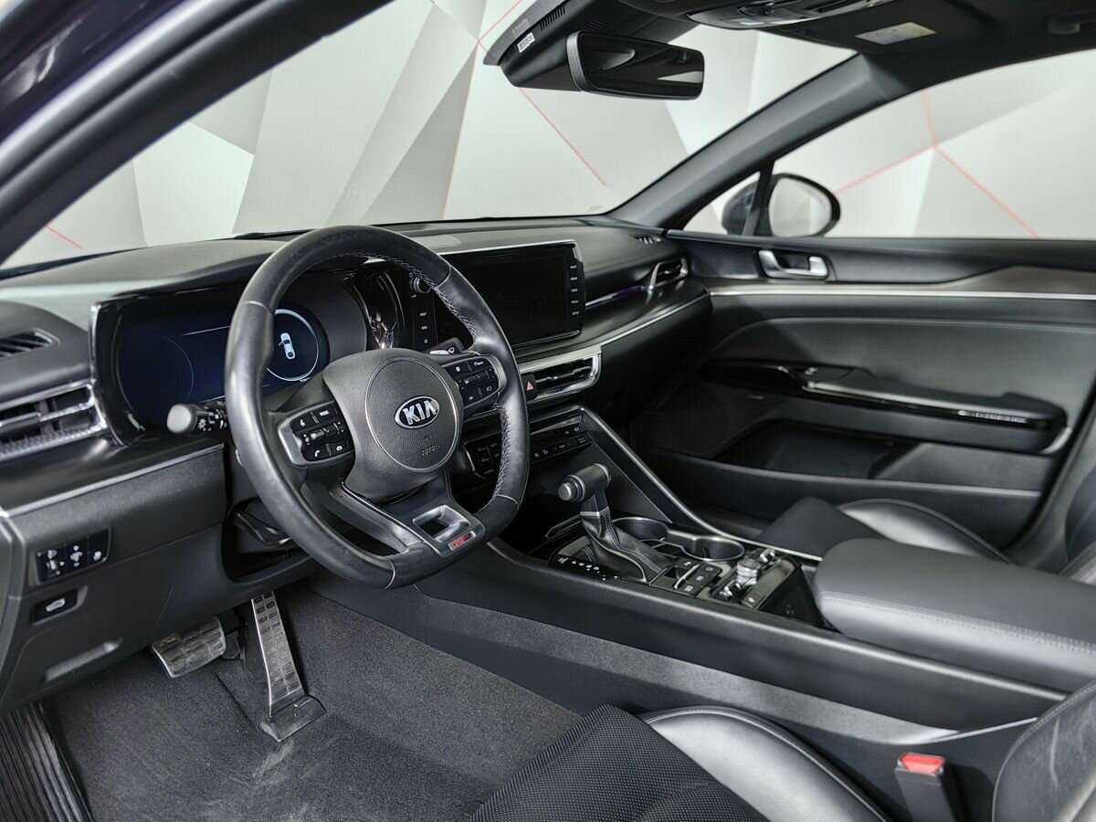 Купить Kia K5 с пробегом. Фото: #13