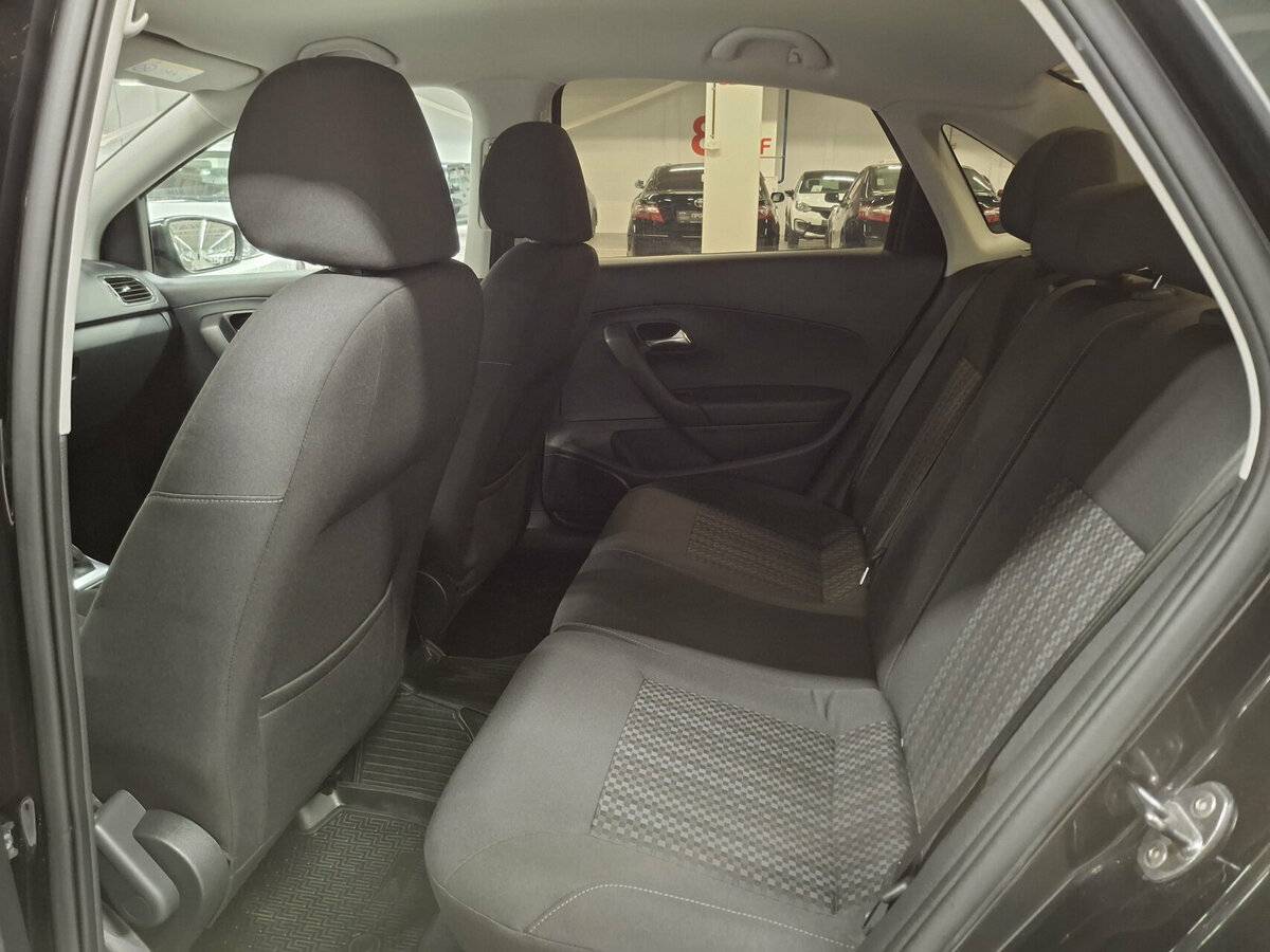 Купить Volkswagen Polo с пробегом. Фото: #11