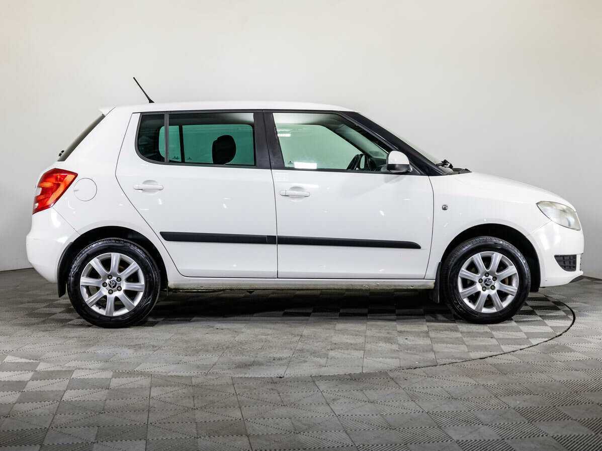 Купить Skoda Fabia с пробегом. Фото: #3