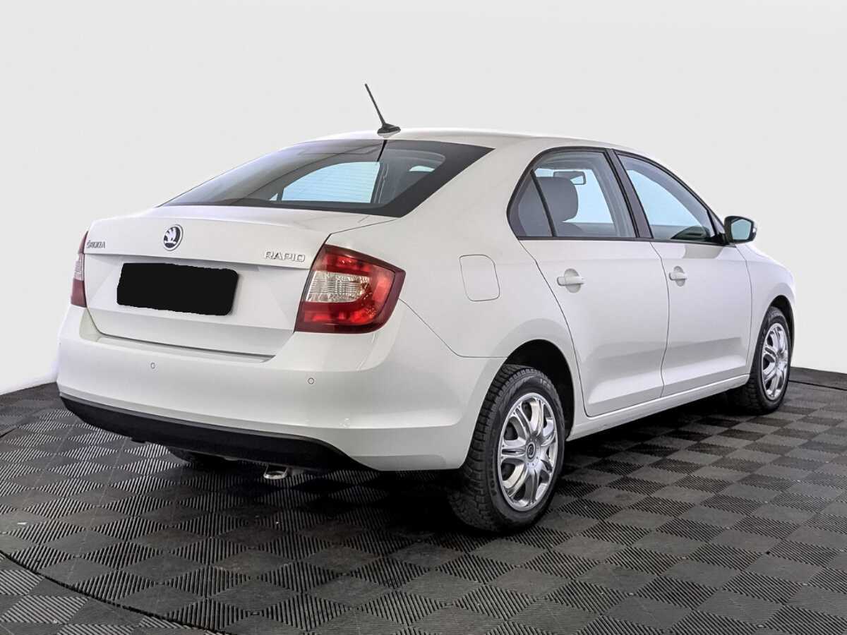 Купить Skoda Rapid с пробегом. Фото: #4
