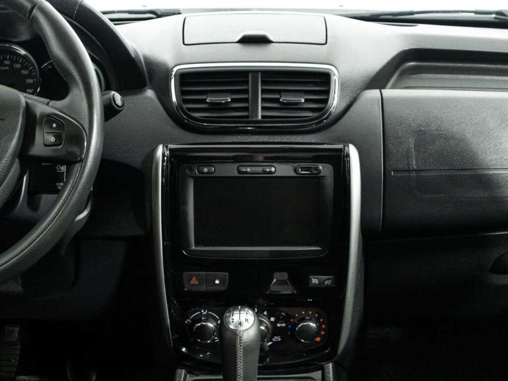 Купить Nissan Terrano с пробегом. Фото: #13