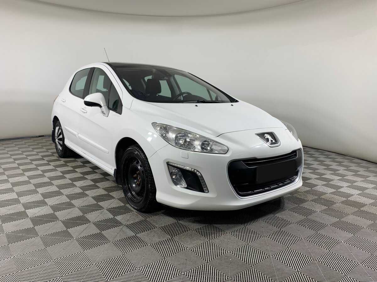 Купить Peugeot 308 с пробегом. Фото: #2