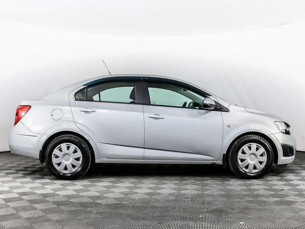 Купить Chevrolet Aveo с пробегом. Фото: #3