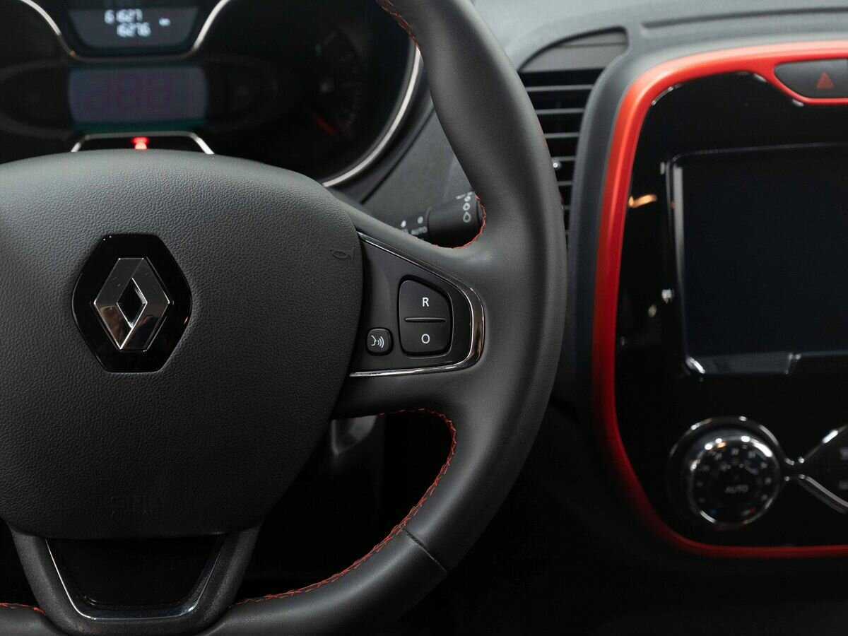 Купить Renault Kaptur с пробегом. Фото: #18