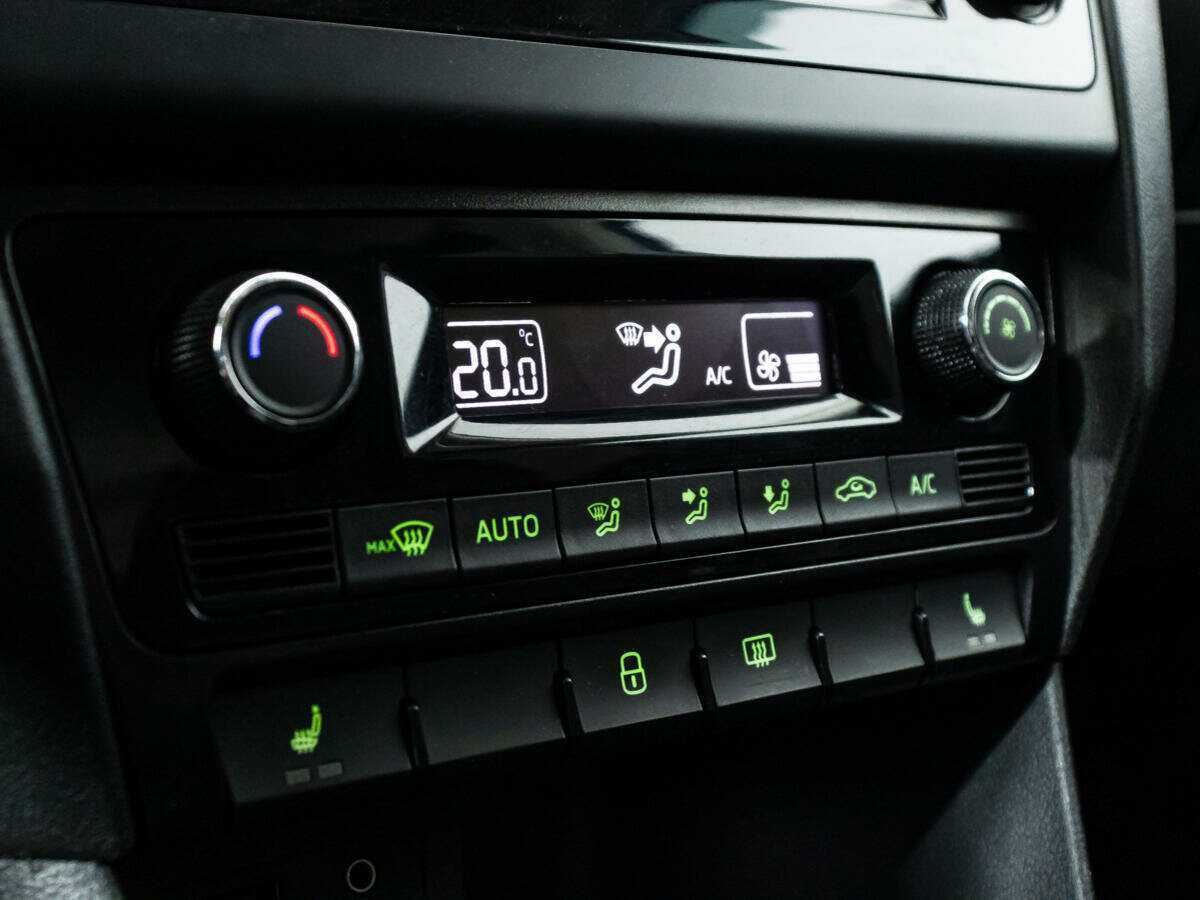 Купить Skoda Rapid с пробегом. Фото: #14