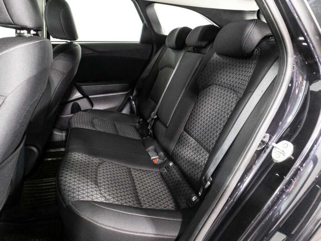 Купить Kia Ceed с пробегом. Фото: #9