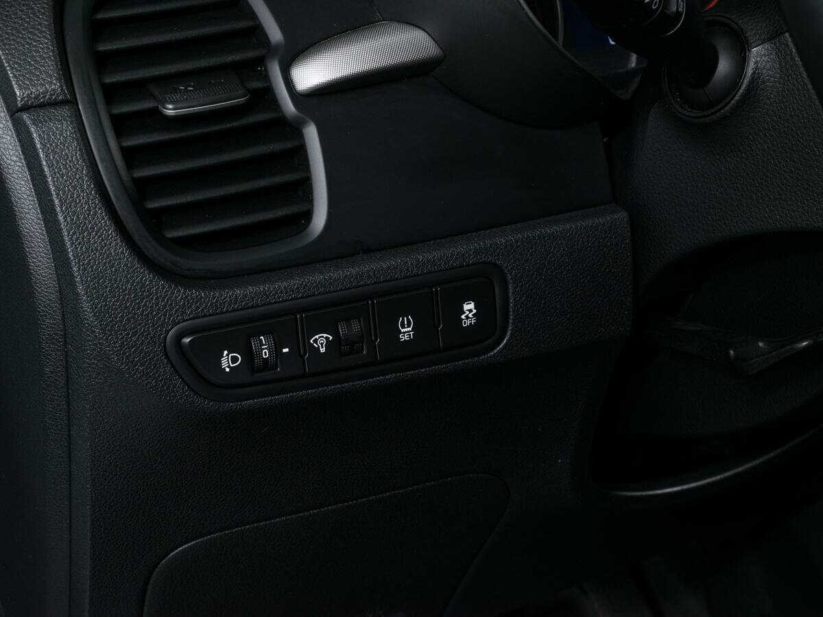 Купить Kia Rio с пробегом. Фото: #15