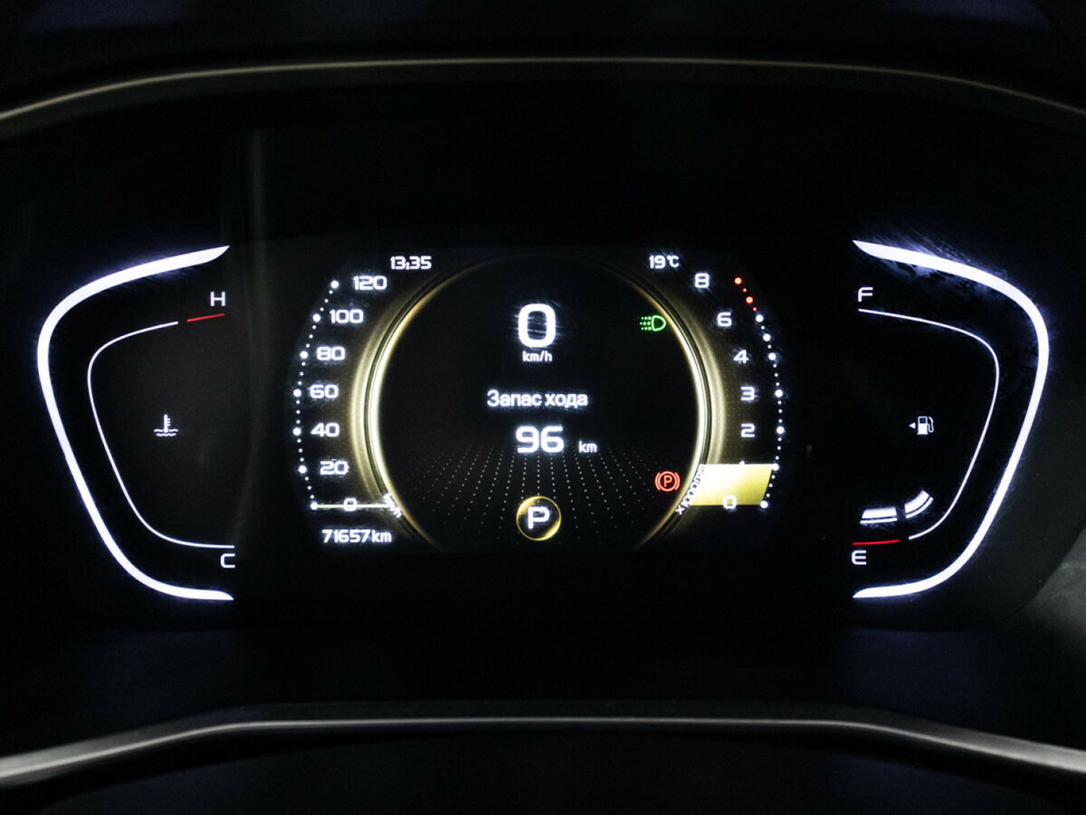 Купить Geely Coolray с пробегом. Фото: #11