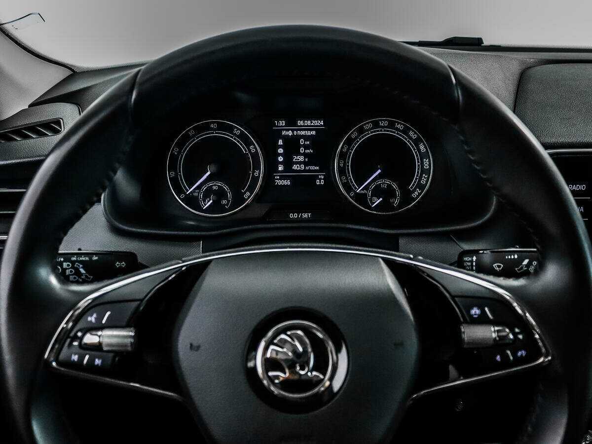 Купить Skoda Rapid с пробегом. Фото: #15