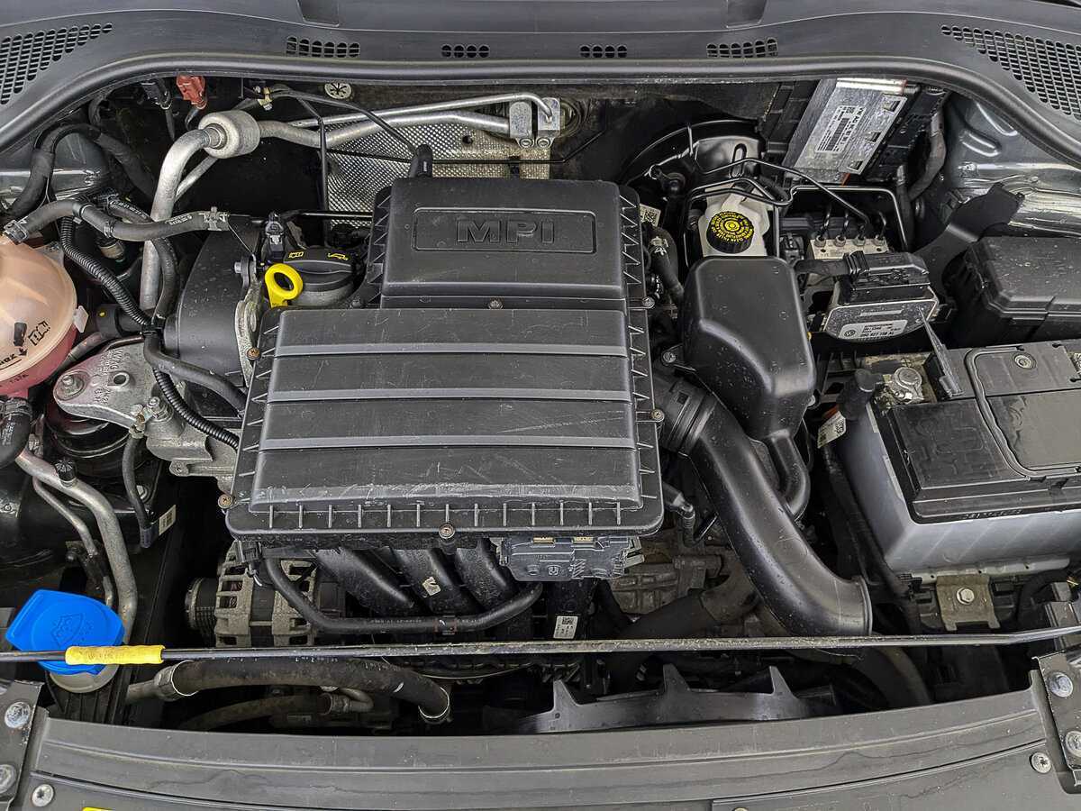 Купить Volkswagen Polo с пробегом. Фото: #8