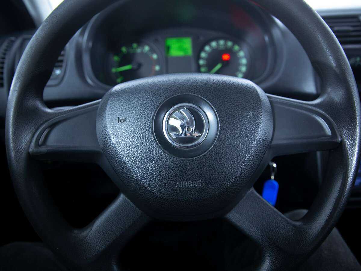 Купить Skoda Fabia с пробегом. Фото: #13