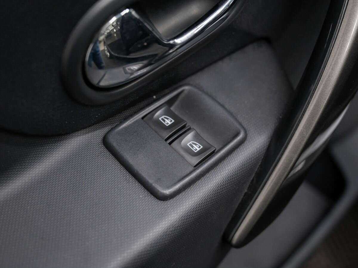 Купить Renault Sandero с пробегом. Фото: #15