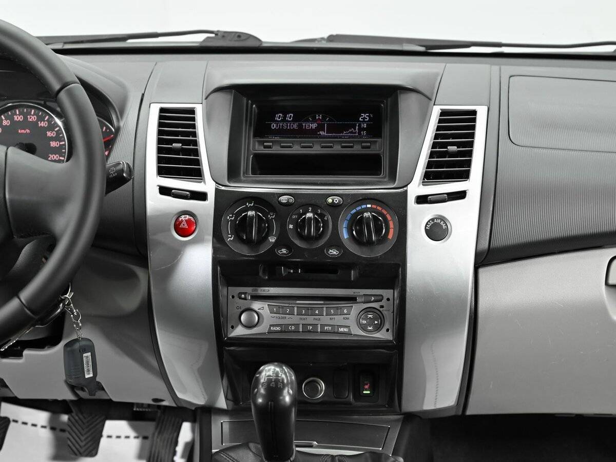 Купить Mitsubishi Pajero Sport с пробегом. Фото: #8