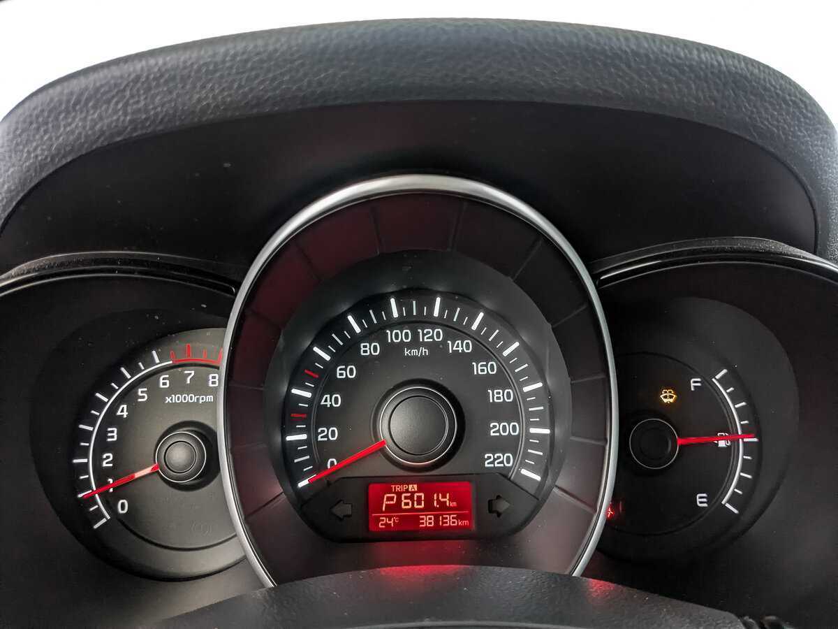 Купить Kia Rio с пробегом. Фото: #11