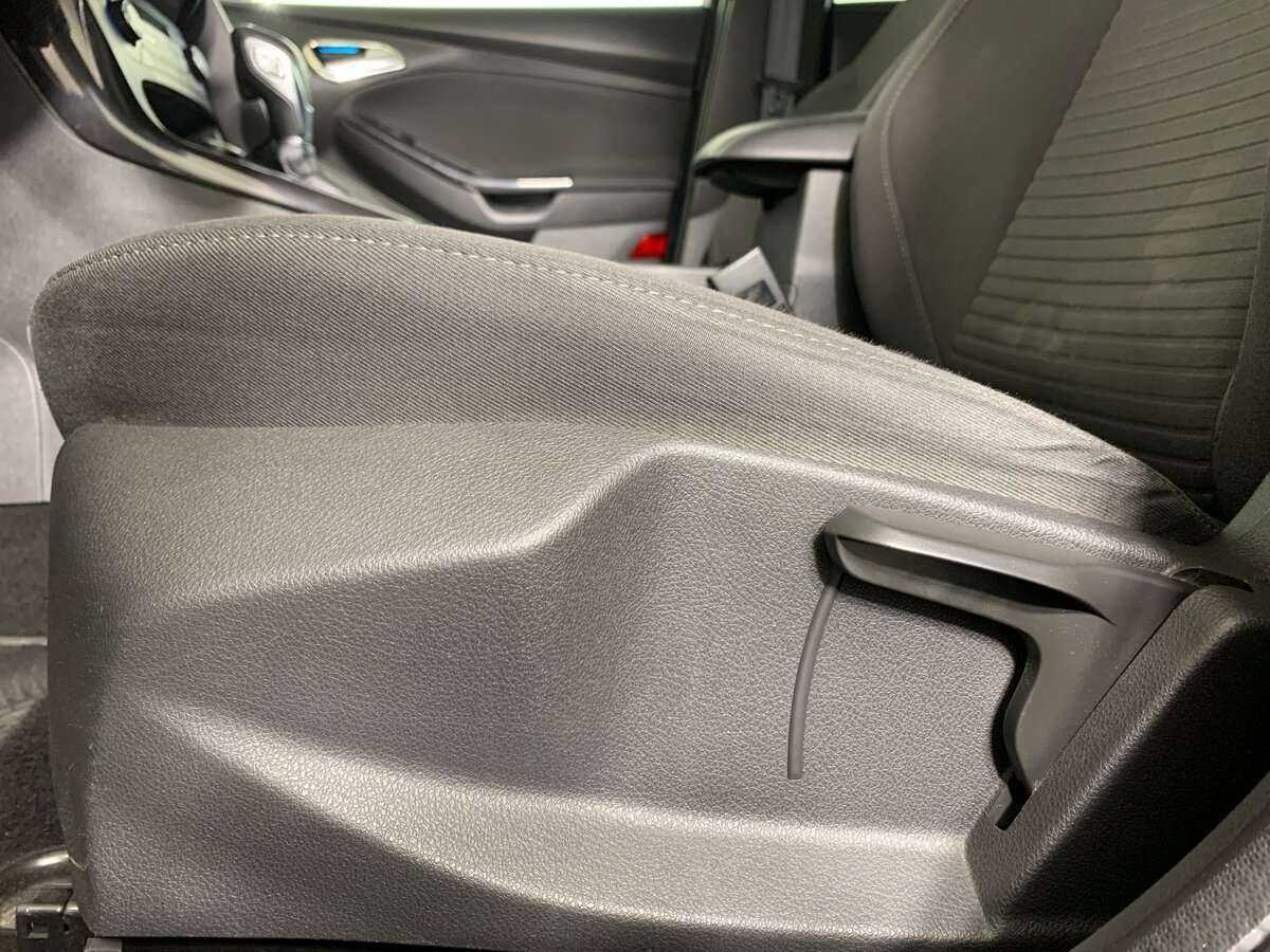 Купить Ford Focus с пробегом. Фото: #16