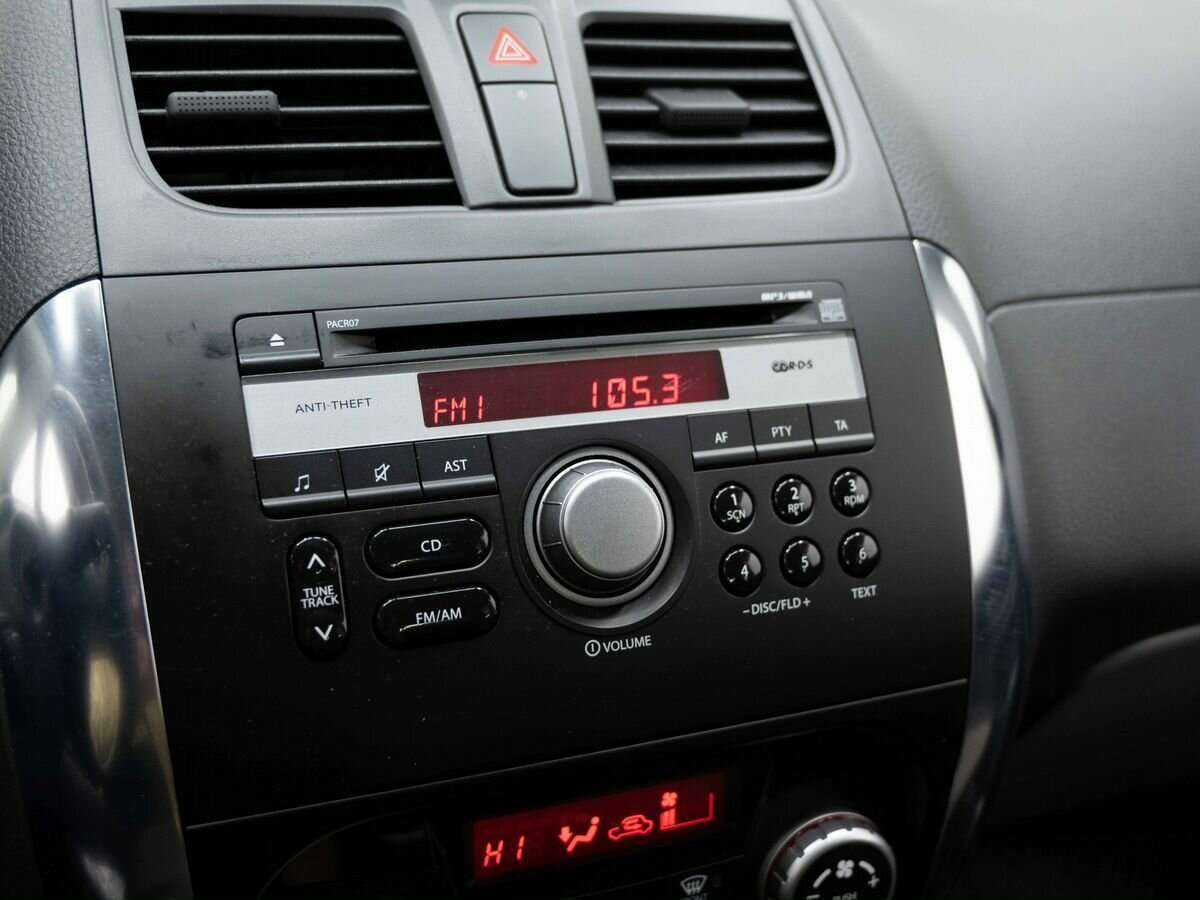 Купить Suzuki SX4 с пробегом. Фото: #17