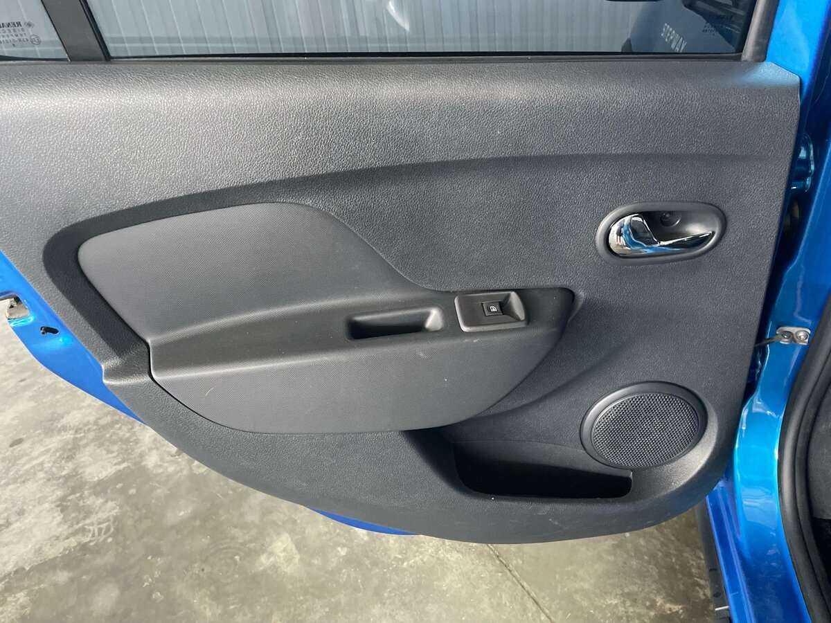 Купить Renault Sandero с пробегом. Фото: #15