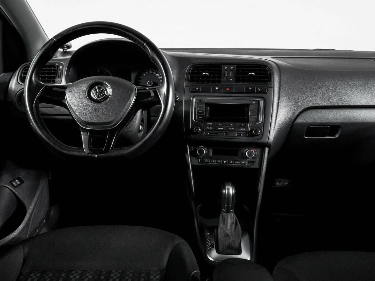 Купить Volkswagen Polo с пробегом. Фото: #11