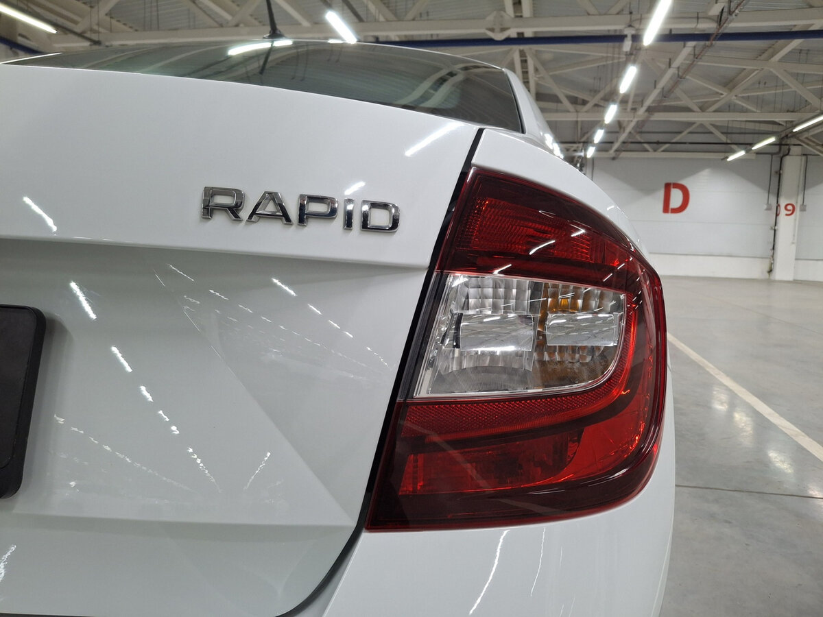 Купить Skoda Rapid с пробегом. Фото: #8