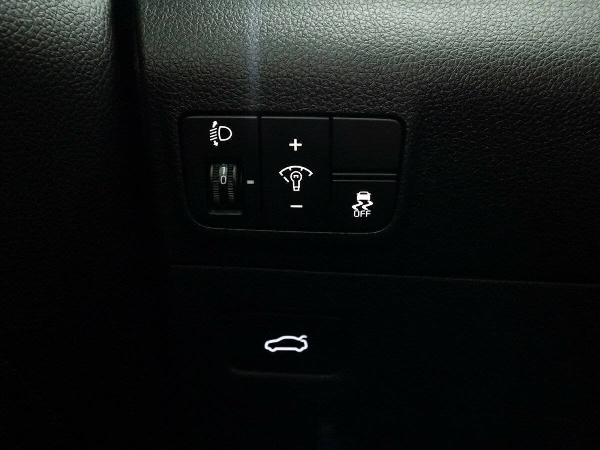 Купить Kia K5 с пробегом. Фото: #18