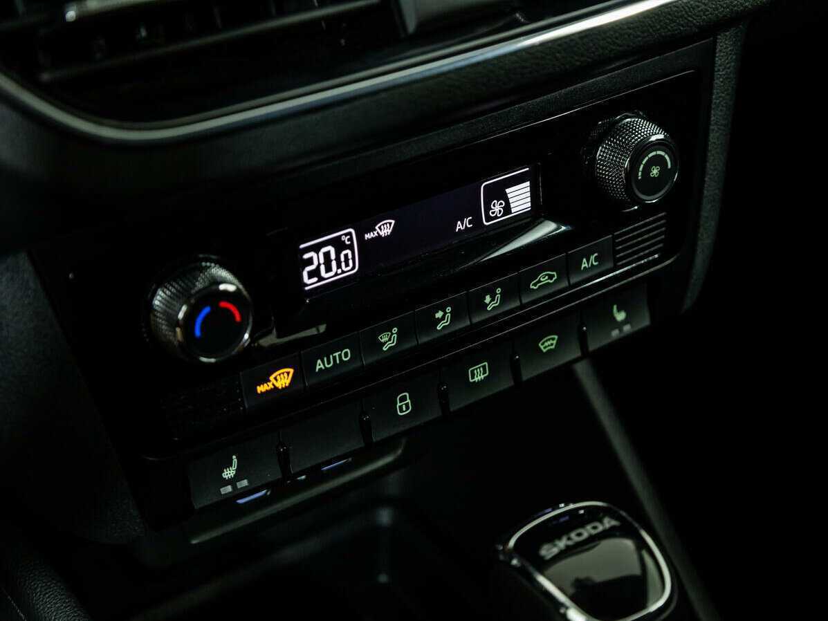 Купить Skoda Rapid с пробегом. Фото: #16