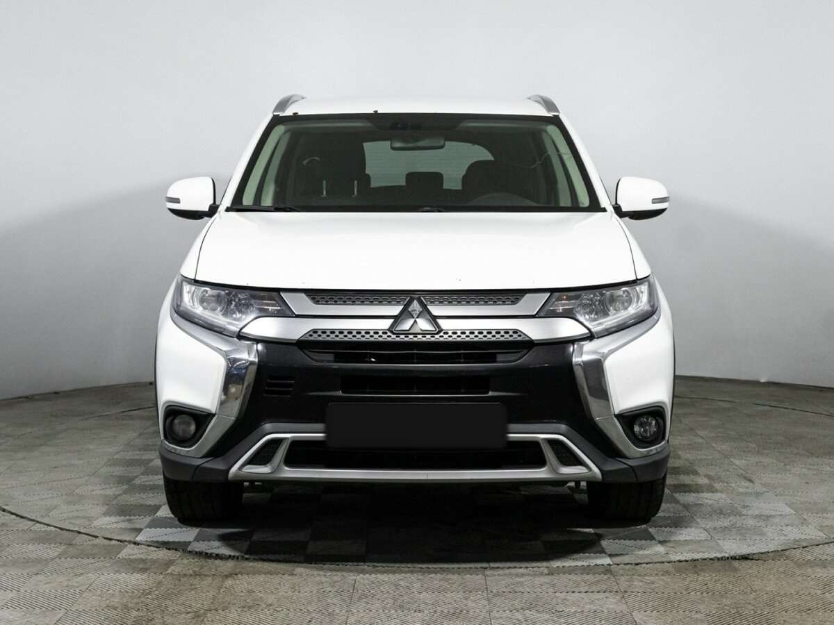 Купить Mitsubishi Outlander с пробегом. Фото: #1